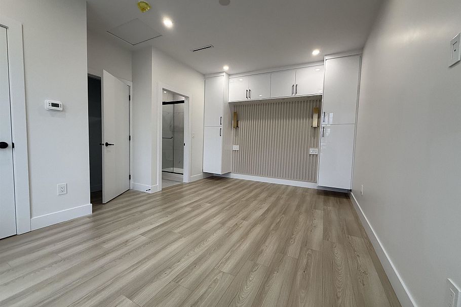 3 1577 E 58th Avenue Vancouver, BC - 8