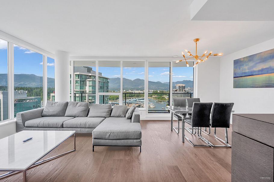 2001 620 Cardero Street Vancouver, BC - 1