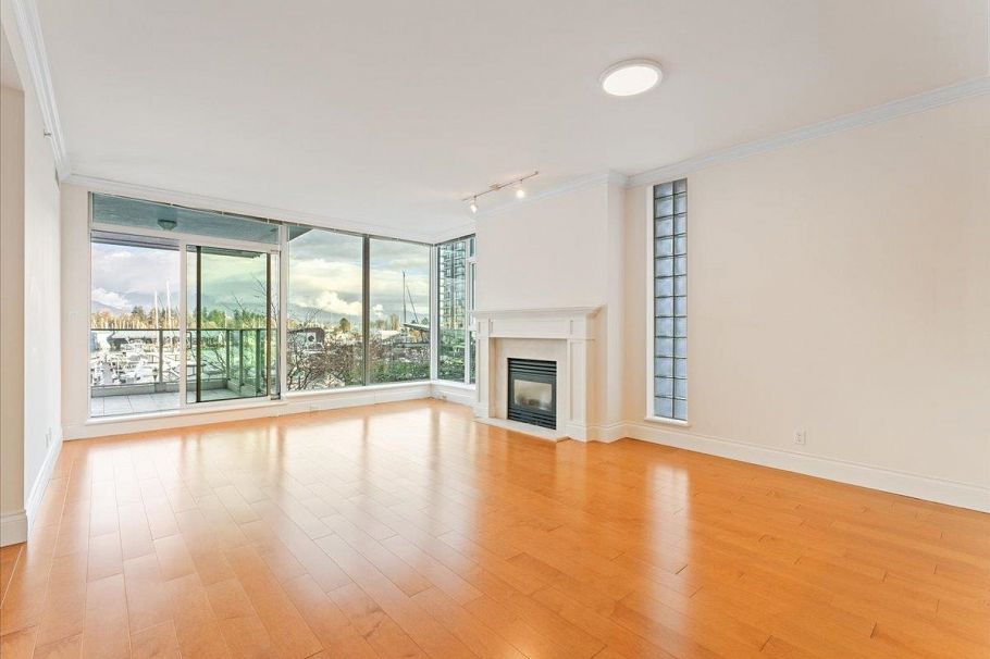 205 1717 Bayshore Drive Vancouver, BC - 9