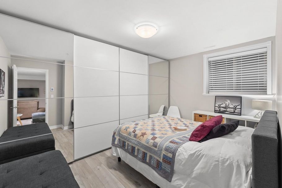 3135 Sunnyhurst Road North Vancouver, BC - 27