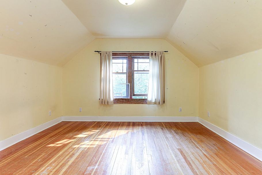 4557 W 14th Avenue Vancouver, BC - 27