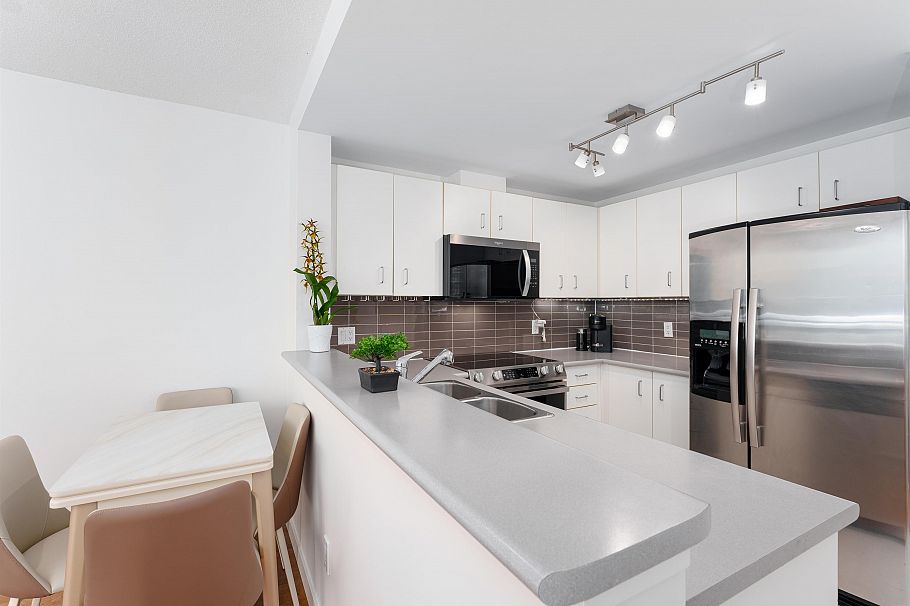 701 588 Broughton Street Vancouver, BC - 12