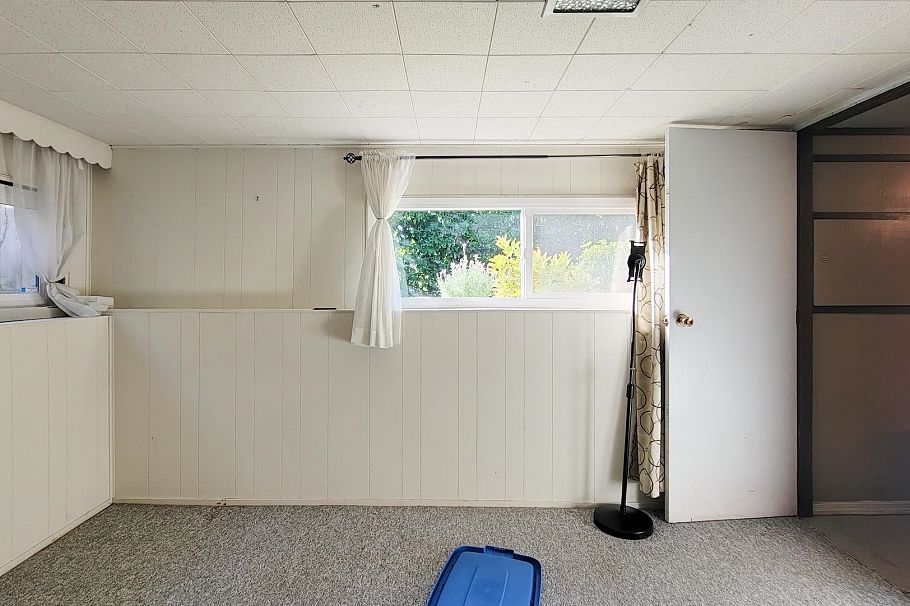 442 W 23rd Street North Vancouver, BC - 31