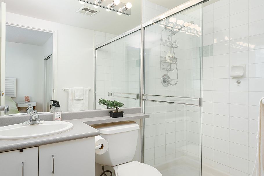 701 588 Broughton Street Vancouver, BC - 17