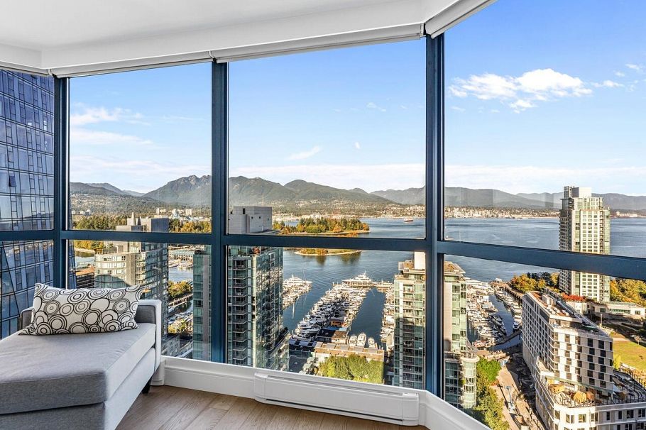 2302 1415 West Georgia Street Vancouver, BC - 1