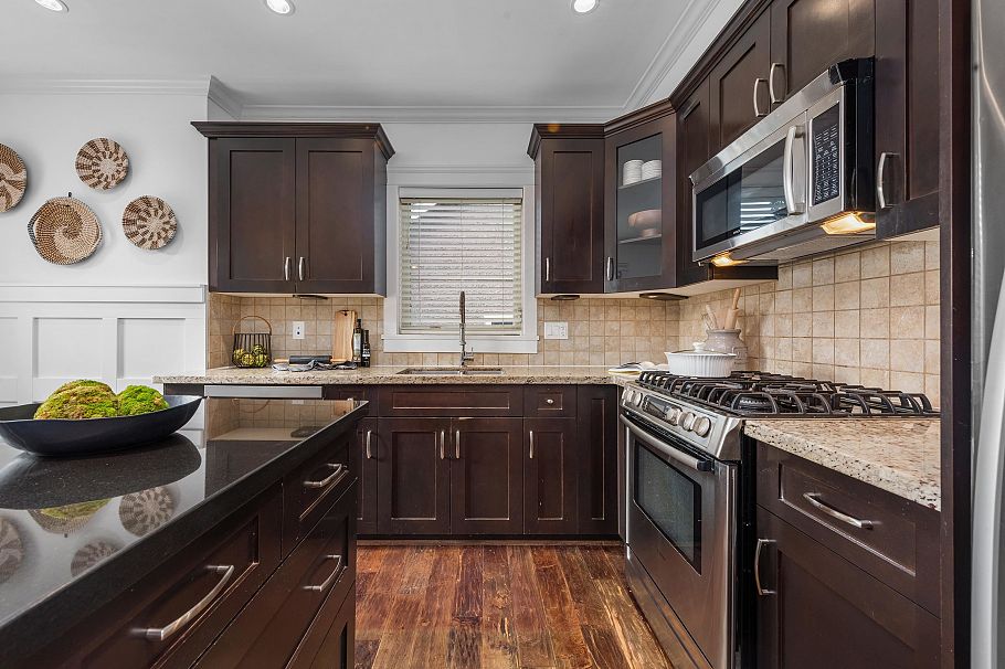 2525 W 7TH AVENUE, Vancouver BC V6K 1Y8 Vancouver, BC - 12