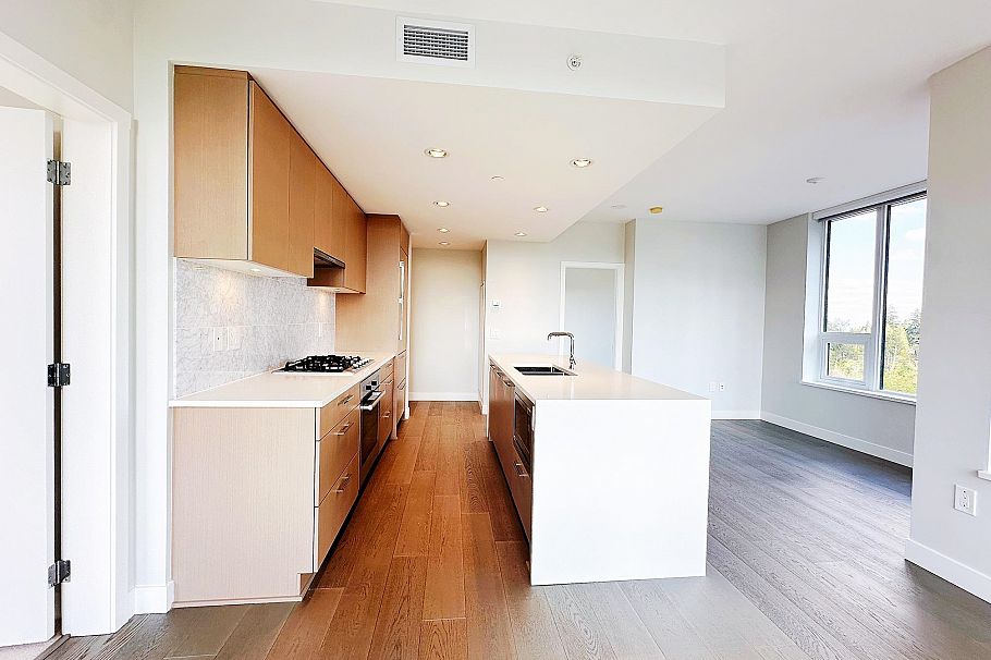 908 5410 Shortcut Road Vancouver, BC - 8