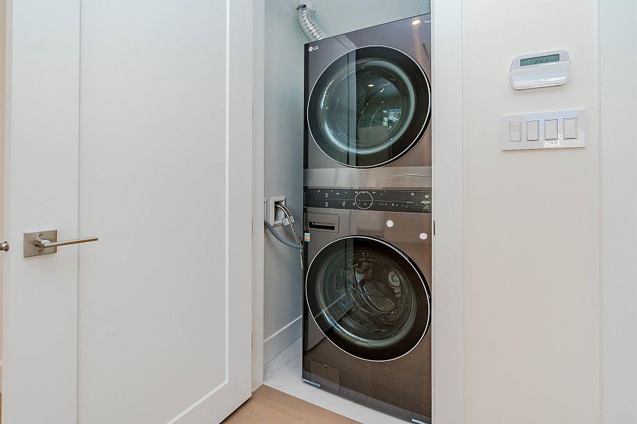 1 8190 Cartier Street Vancouver, BC - 27