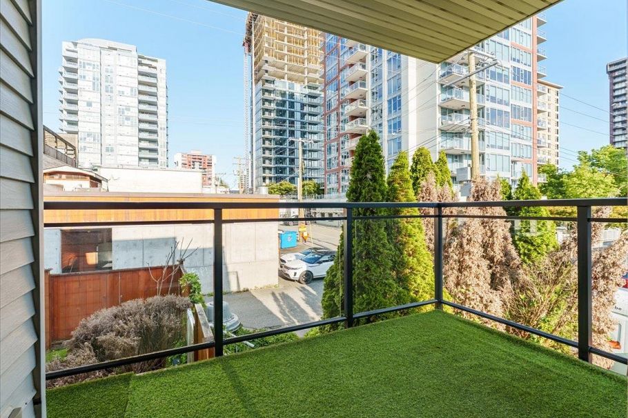 202 1550 Chesterfield Avenue North Vancouver, BC - 19