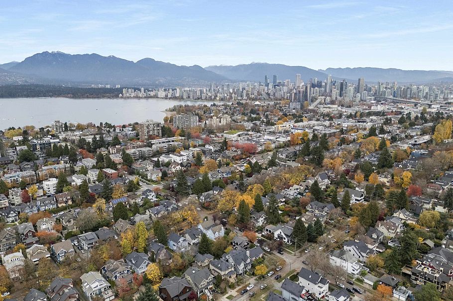 2525 W 7TH AVENUE, Vancouver BC V6K 1Y8 Vancouver, BC - 10