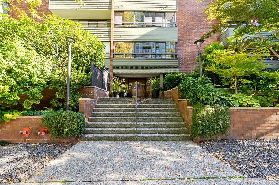 208 1355 Harwood Street Vancouver, BC - 1