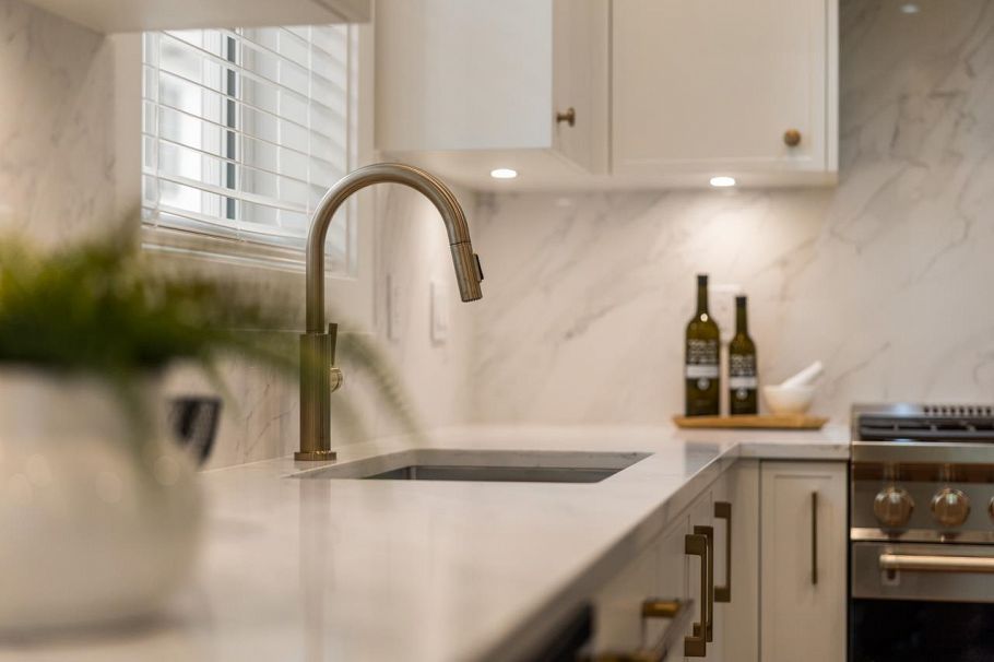 2051 E 4th Avenue Vancouver, BC - 9