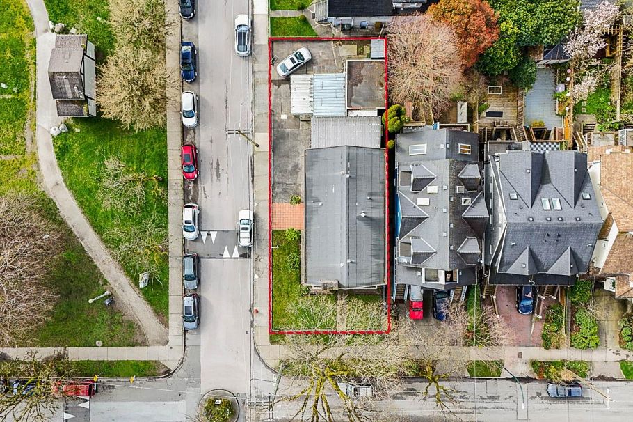 1415 Salsbury Drive Vancouver, BC - 20