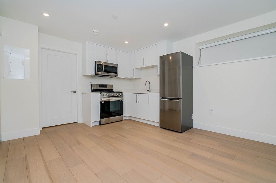 1 8190 Cartier Street Vancouver, BC - 8