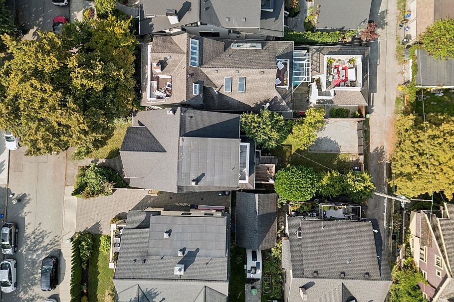 3617 West 2nd Avenue Vancouver, BC - 38