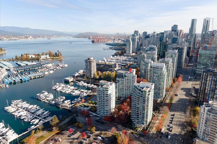 205 1717 Bayshore Drive Vancouver, BC - 35