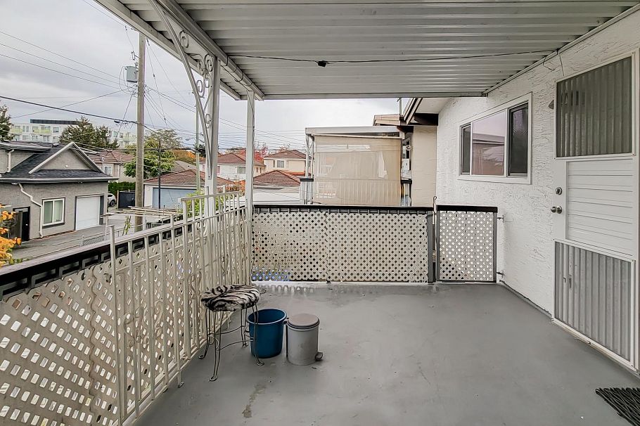 3279 E 24th Avenue Vancouver, BC - 30