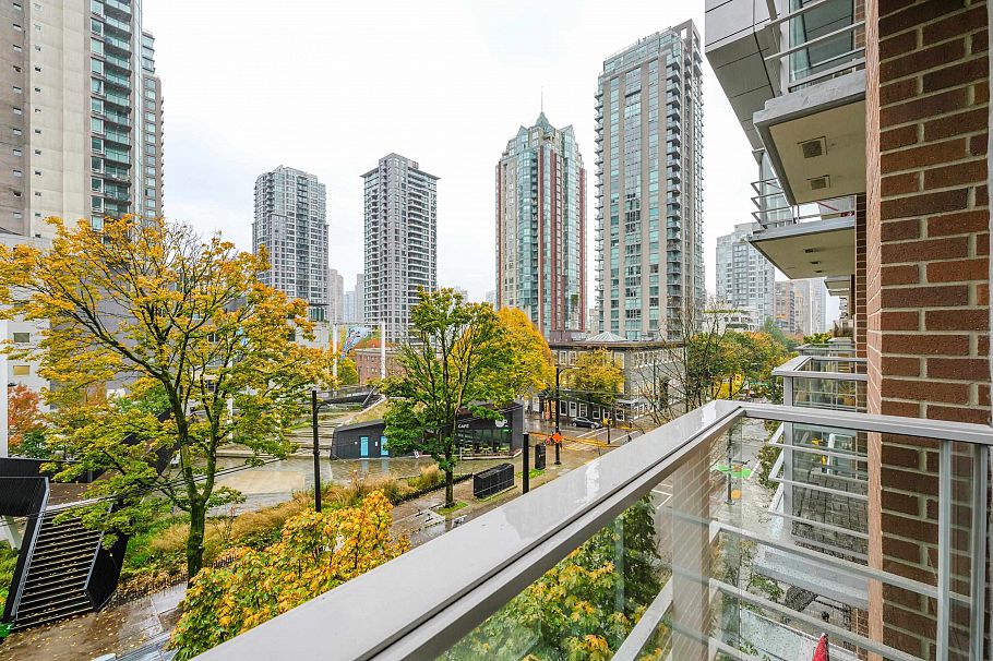 305 535 Smithe Street Vancouver, BC - 26