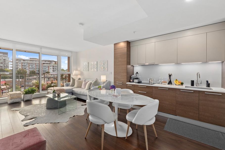 608 285 E 10th Avenue Vancouver, BC - 1