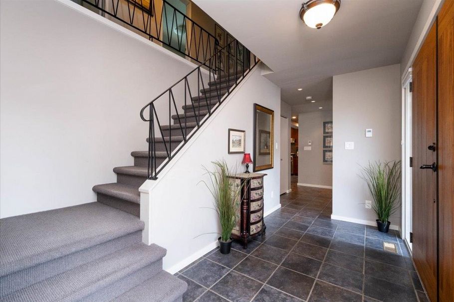 2864 Bushnell Place North Vancouver, BC - 20