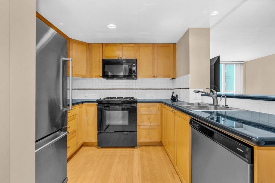 414 1485 W 6th Avenue Vancouver, BC - 9