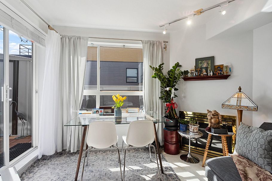 306 988 W 21st Avenue Vancouver, BC - 2