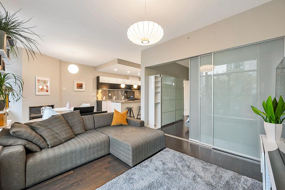 305 535 Smithe Street Vancouver, BC - 4