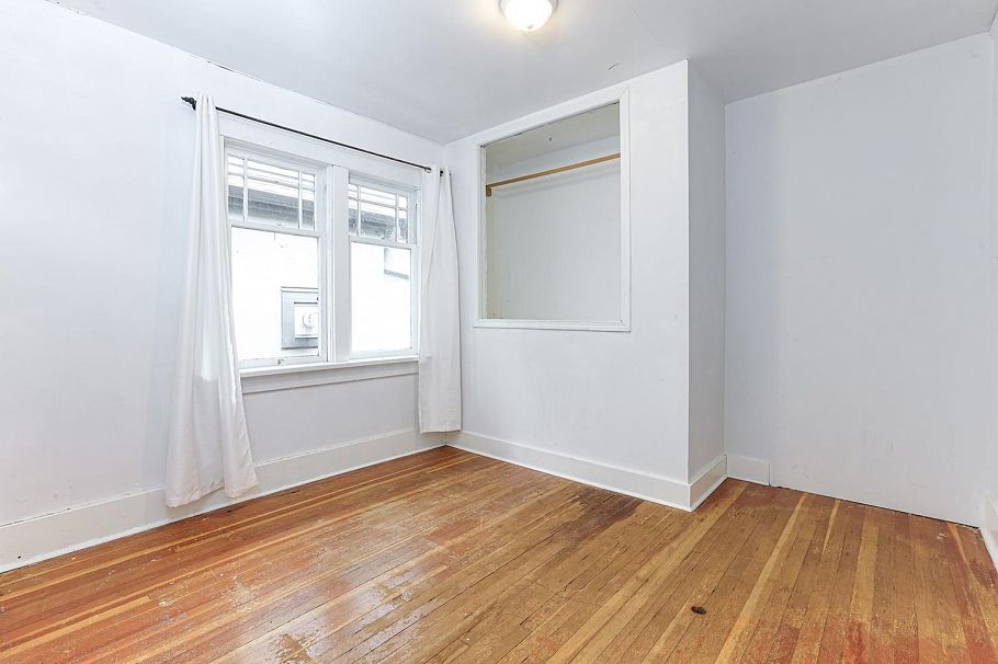 4557 W 14th Avenue Vancouver, BC - 23