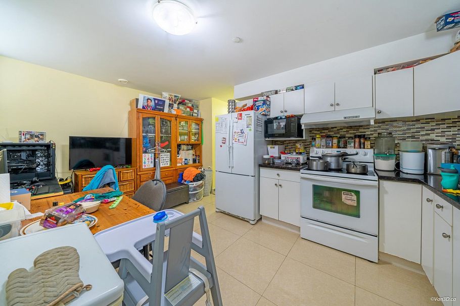 6830 Vivian Street Vancouver, BC - 22