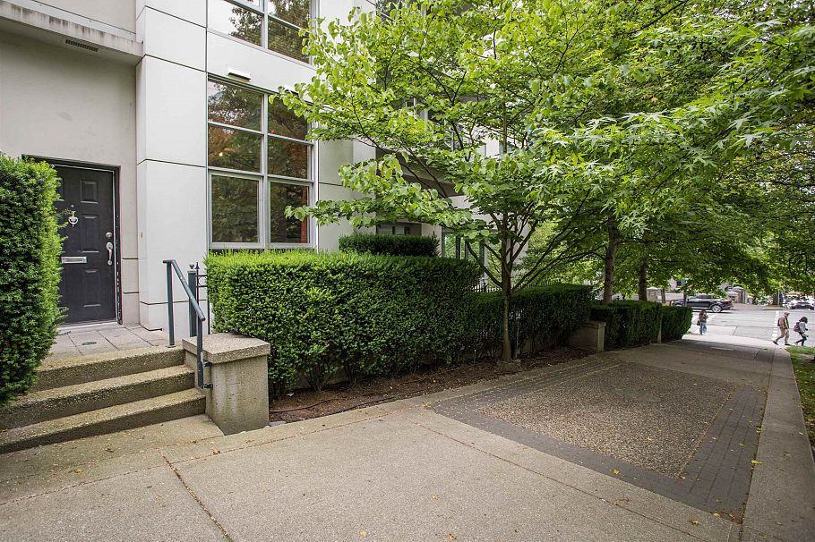 TH8 707 Broughton Street Vancouver, BC - 16