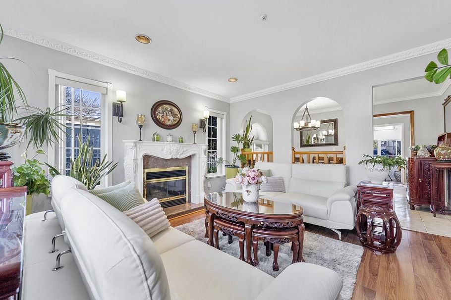 3138 Wellington Avenue Vancouver, BC - 2