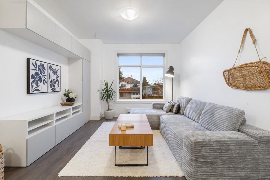 5837 Wales Street Vancouver, BC - 1