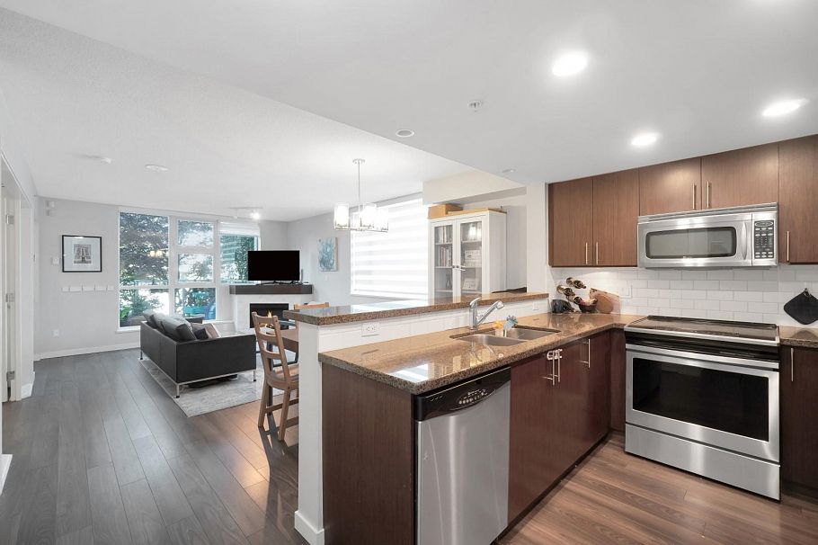 910 Quebec Street Vancouver, BC - 11