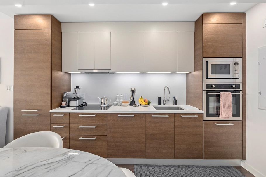 608 285 E 10th Avenue Vancouver, BC - 4