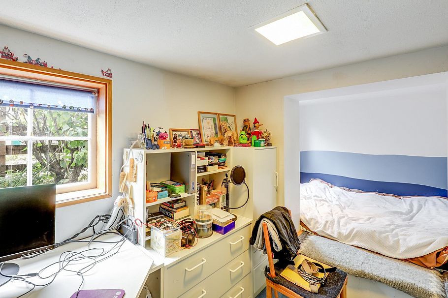 534 E 9th Street North Vancouver, BC - 17