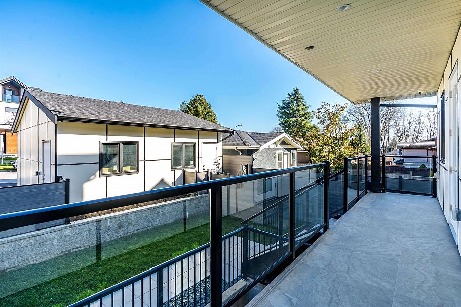 1 8190 Cartier Street Vancouver, BC - 32