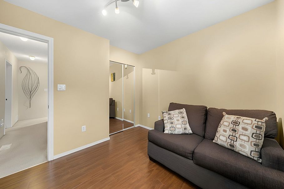 6 230 W 15th Street North Vancouver, BC - 28