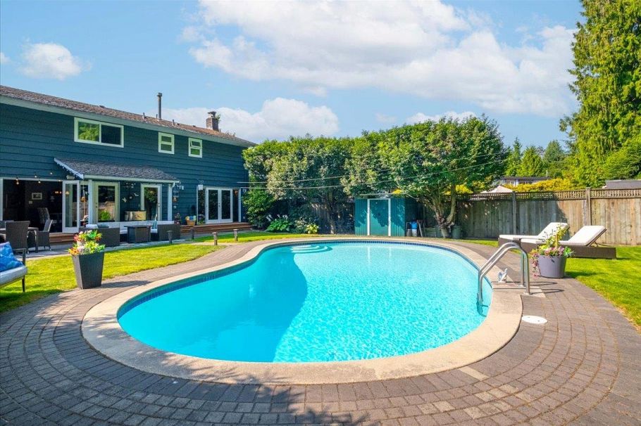 2864 Bushnell Place North Vancouver, BC - 37