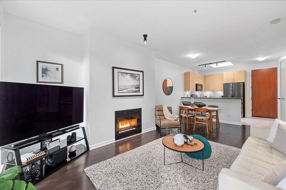 412 2065 W 12th Avenue Vancouver, BC - 4