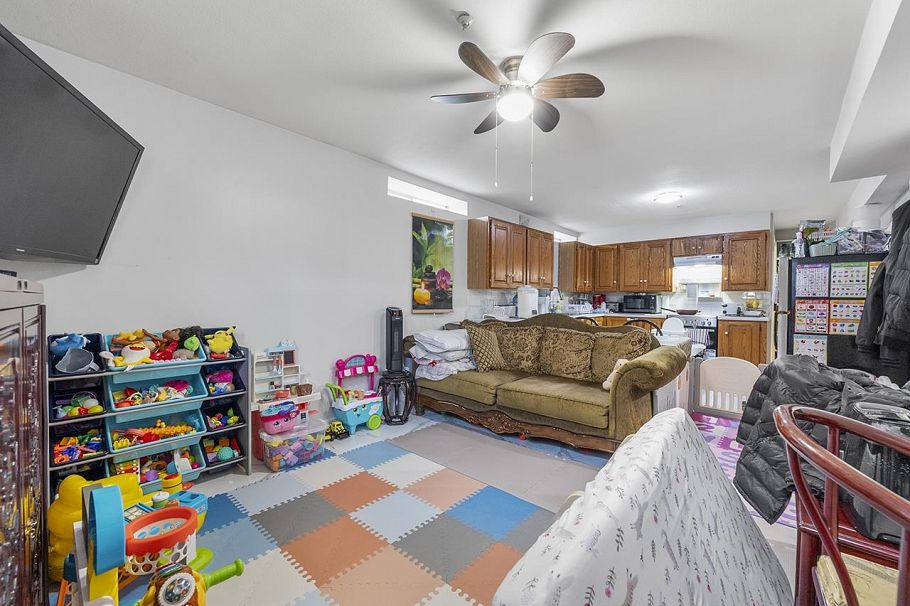 3138 Wellington Avenue Vancouver, BC - 21