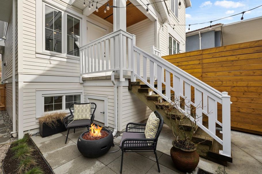 2248 Grant Street Vancouver, BC - 24