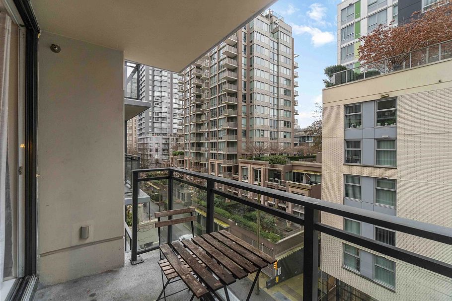 613 1082 Seymour Street Vancouver, BC - 23