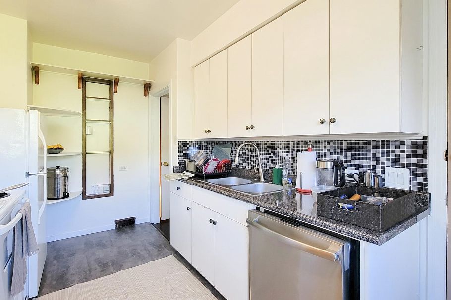 442 W 23rd Street North Vancouver, BC - 13