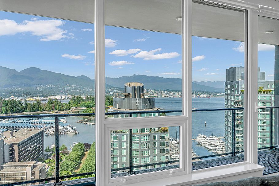 2001 620 Cardero Street Vancouver, BC - 25