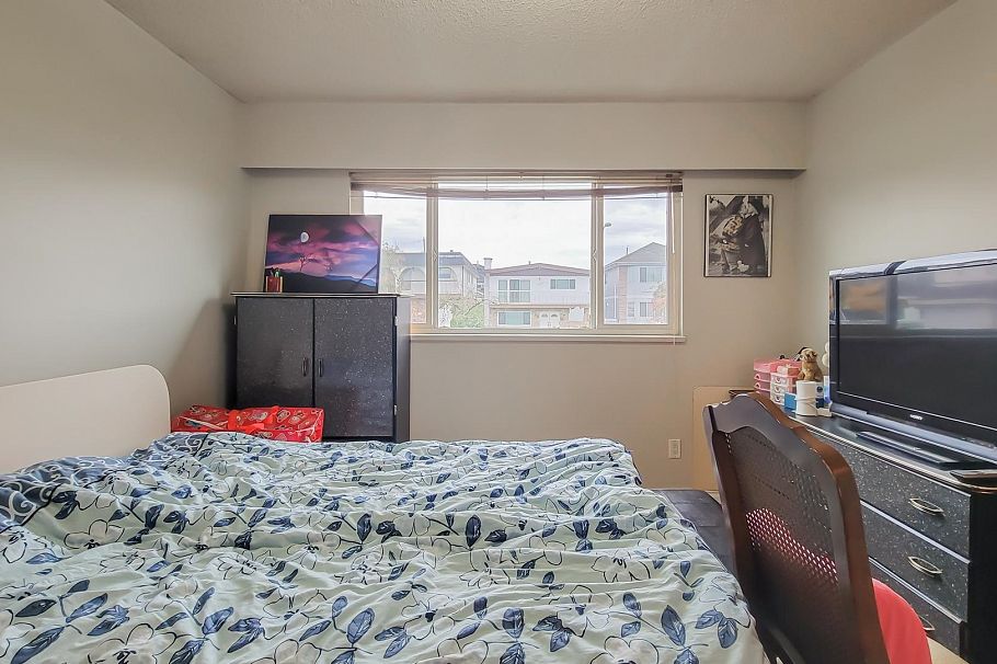 3279 E 24th Avenue Vancouver, BC - 26