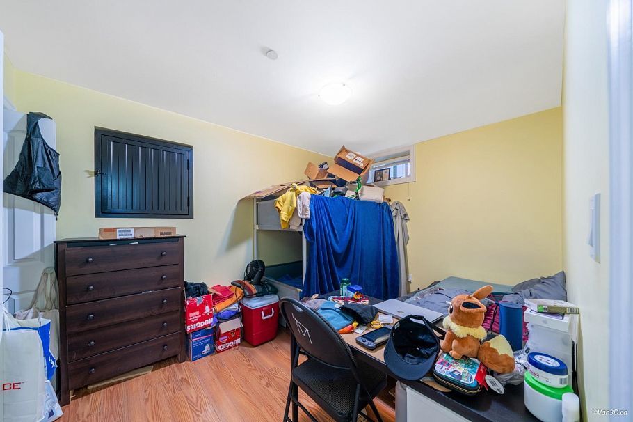 6830 Vivian Street Vancouver, BC - 24