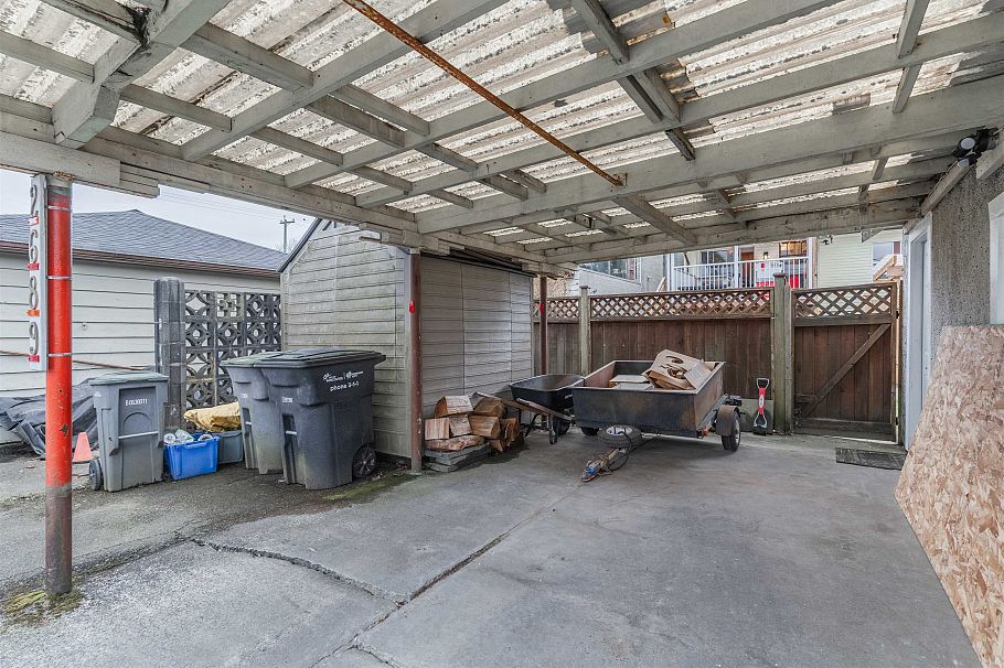 2689 Mcgill Street Vancouver, BC - 32