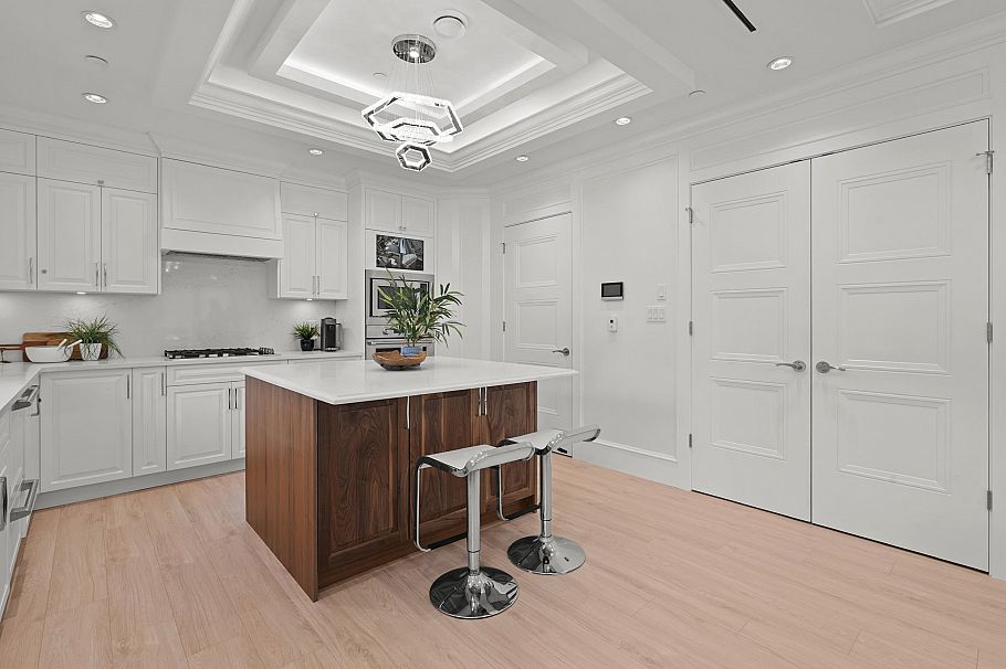 2377 W 7th Avenue Vancouver, BC - 15