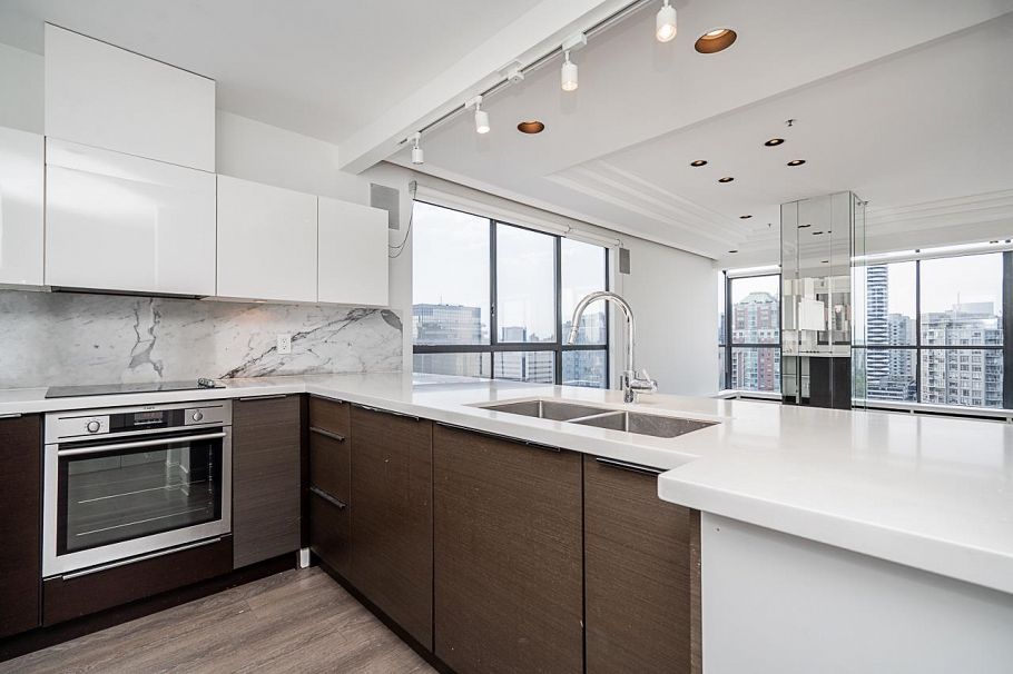 PH1 1060 Alberni Street Vancouver, BC - 17