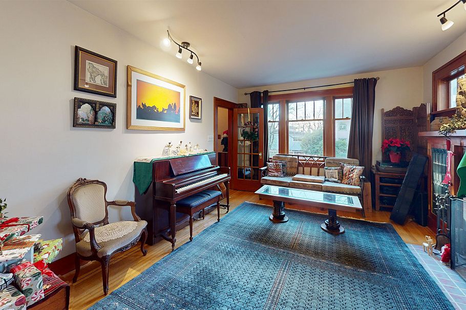 2340 Victoria Drive Vancouver, BC - 10